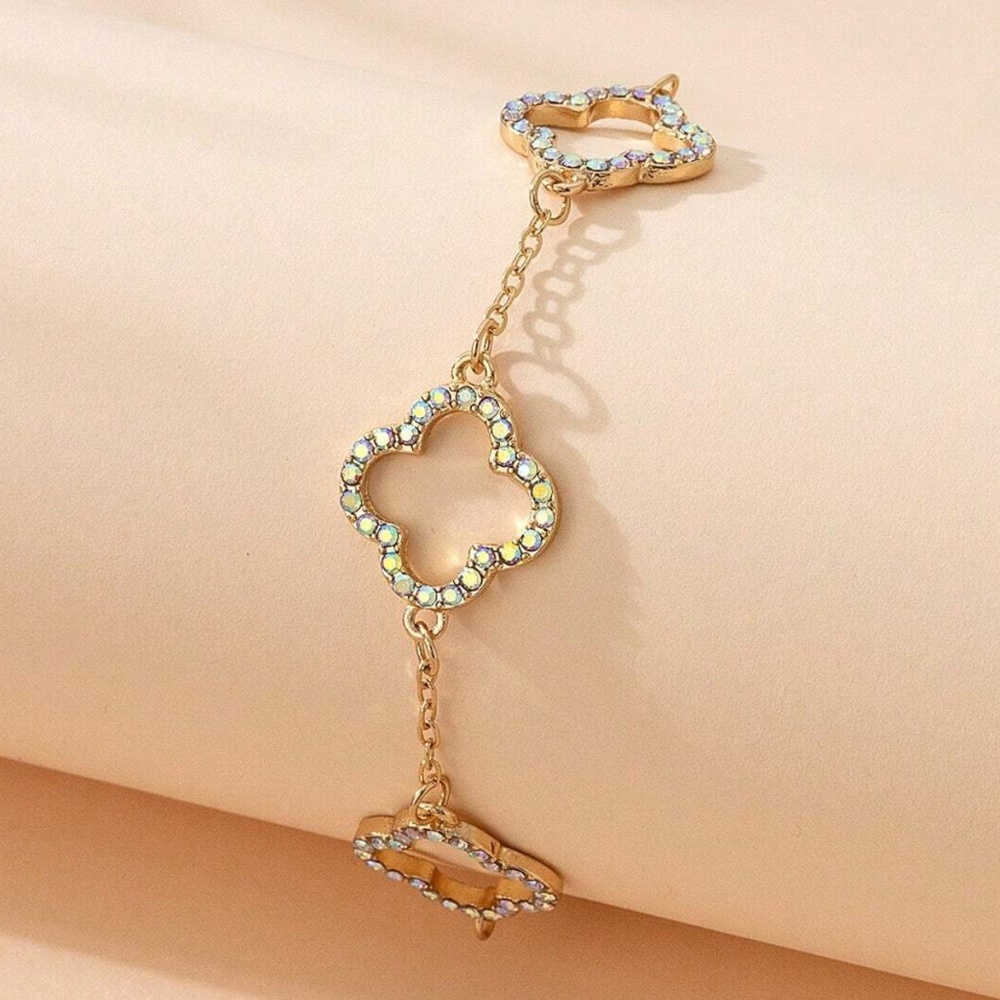 Luxe Vday Valentine’s Day Iridescent Rhinestone Floral Bracelet - Picture 2 of 3
